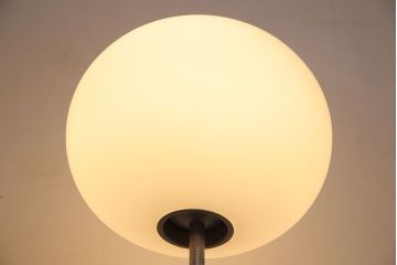 中古　イタリア　FLOS(フロス)　GLO-BALL F2(グローボール) フロアスタンド(スタンドライト)(定価約13万円)