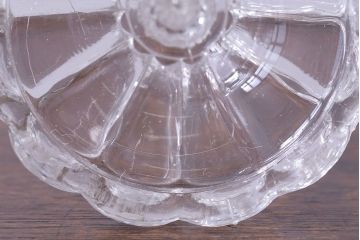 アンティーク雑貨　イギリスアンティーク　気品漂うデザインのキャンドルスタンド(ろうそく立て、キャンドルホルダー)