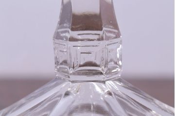 アンティーク雑貨　イギリスアンティーク シンプルながら愛らしいガラス製キャンドルスタンド(ろうそく立て、キャンドルホルダー)