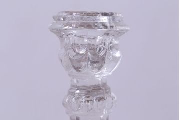 アンティーク雑貨　イギリスアンティーク 小振りで可愛らしいガラス製キャンドルスタンド(ろうそく立て、キャンドルホルダー)