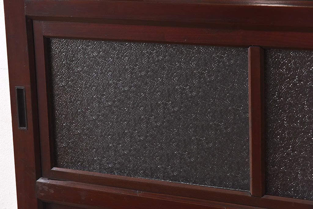 和製アンティーク　栗材使用　漆塗り　深みのある色合いが魅力のガラス帯戸(引き戸、建具)