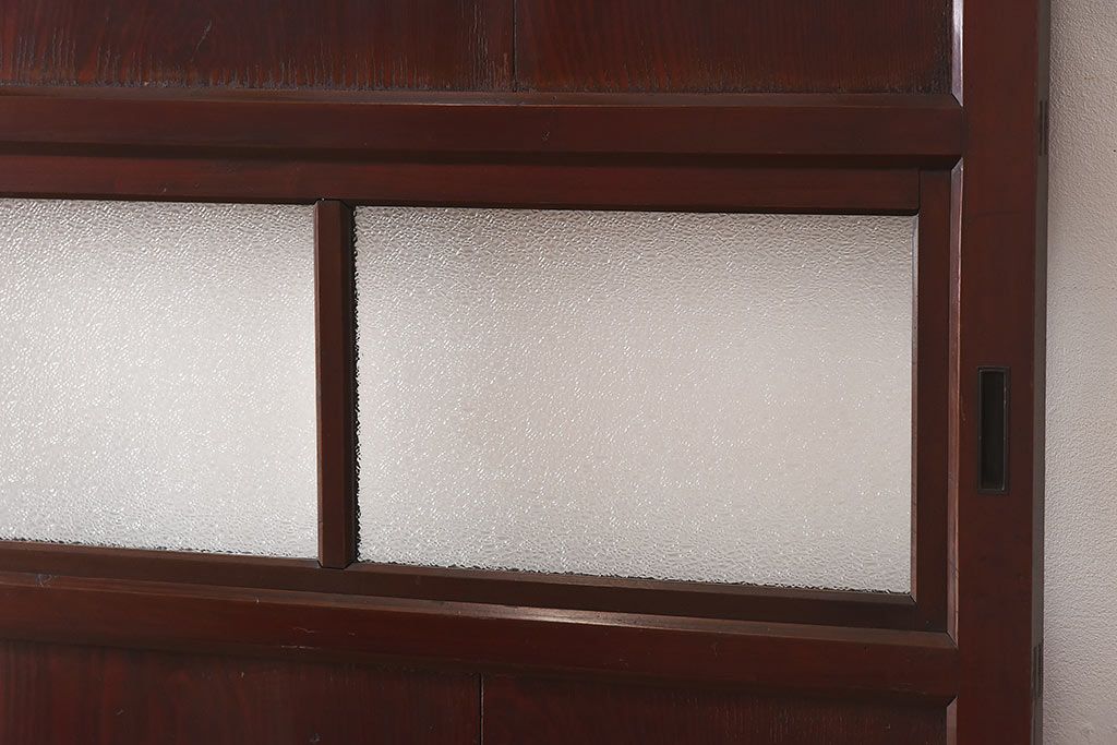 和製アンティーク　栗材使用　漆塗り　深みのある色合いが魅力のガラス帯戸(引き戸、建具)