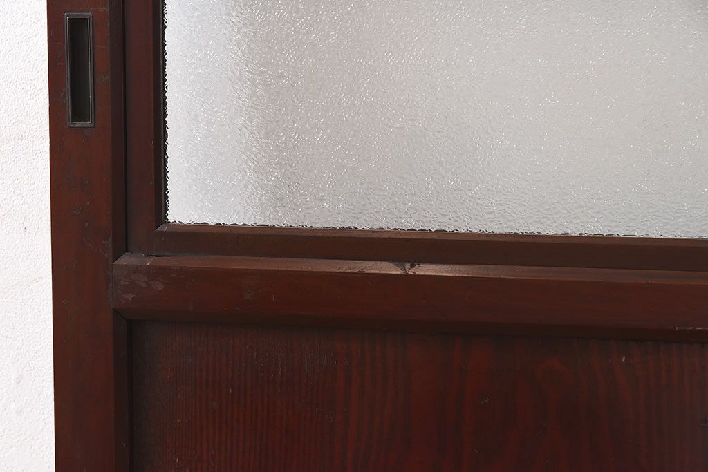 和製アンティーク　栗材使用　漆塗り　深みのある色合いが魅力のガラス帯戸(引き戸、建具)