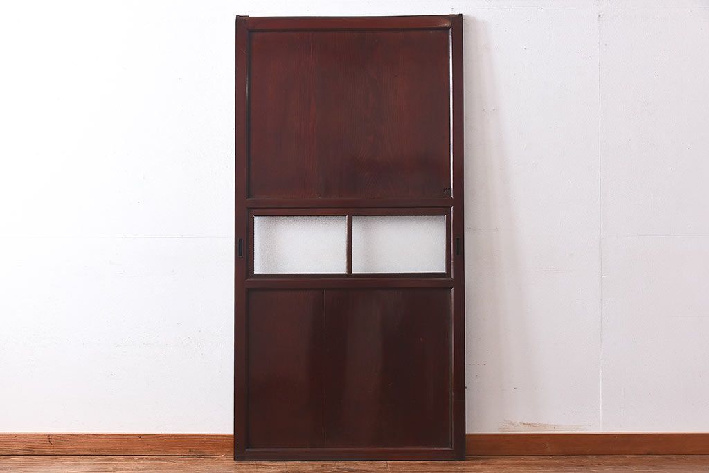 和製アンティーク　栗材使用　漆塗り　深みのある色合いが魅力のガラス帯戸(引き戸、建具)