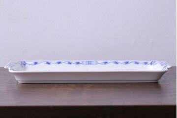 アンティーク雑貨　未使用 MEISSEN(マイセン)「ブルーオニオン」シリーズ　角プレート(パーティートレイ)