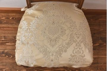 中古極美品　カリモク　domani(ドマーニ)　QUEENS　LIFE(クイーンズライフ)　気品溢れるチェア(ダイニングチェア)(定価約12万円)(1)