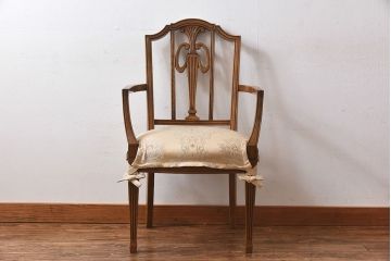中古極美品　カリモク　domani(ドマーニ)　QUEENS　LIFE(クイーンズライフ)　気品溢れるアームチェア(ダイニングチェア)(定価約13万4千円)(1)