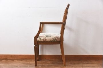 中古極美品　カリモク　domani(ドマーニ)　QUEENS　LIFE(クイーンズライフ)　気品溢れるア  ームチェア(ダイニングチェア)(定価約13万4千円)(2)