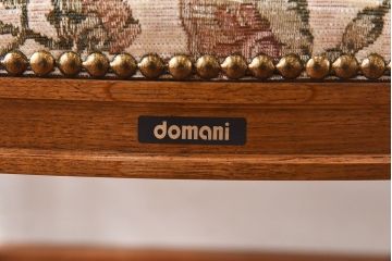 中古極美品　カリモク　domani(ドマーニ)　QUEENS　LIFE(クイーンズライフ)　気品溢れるア  ームチェア(ダイニングチェア)(定価約13万4千円)(2)