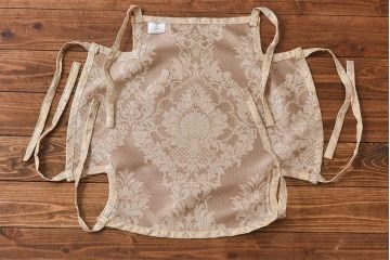 中古極美品　カリモク　domani(ドマーニ)　QUEENS　LIFE(クイーンズライフ)　気品溢れるア  ームチェア(ダイニングチェア)(定価約13万4千円)(2)