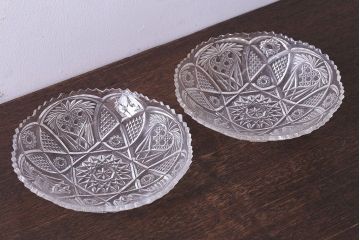 アンティーク雑貨　繊細で華やかなデザインのガラス製レース深皿(鉢、ボウル)2枚セット(3)