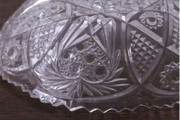 アンティーク雑貨　繊細で華やかなデザインのガラス製レース深皿(鉢、ボウル)2枚セット(3)