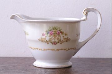 アンティーク雑貨　中古　ノリタケ(Noritake)　上品な花柄のミルクピッチャー(クリーマー、ミルクポット)