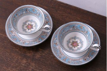 アンティーク雑貨　【T様ご成約】中古　イギリスWedgwood(ウェッジウッド)　FLORENTINE(フロレンティーン)　ターコイズ　カップ&ソーサー2客セット