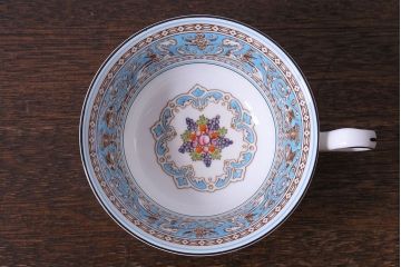 アンティーク雑貨　【T様ご成約】中古　イギリスWedgwood(ウェッジウッド)　FLORENTINE(フロレンティーン)　ターコイズ　カップ&ソーサー2客セット