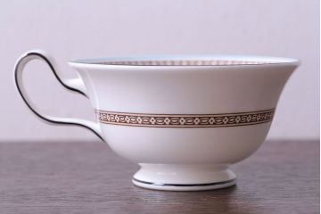 アンティーク雑貨　【T様ご成約】中古　イギリスWedgwood(ウェッジウッド)　FLORENTINE(フロレンティーン)　ターコイズ　カップ&ソーサー2客セット