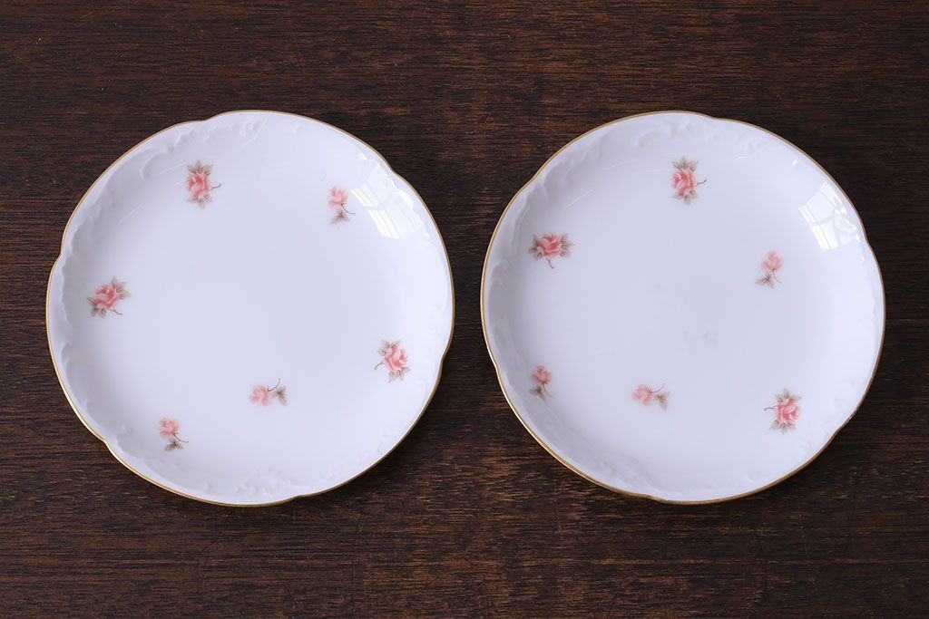 アンティーク雑貨　中古　大倉陶園　金彩　小さなバラ柄の小皿2枚セット(洋食器)