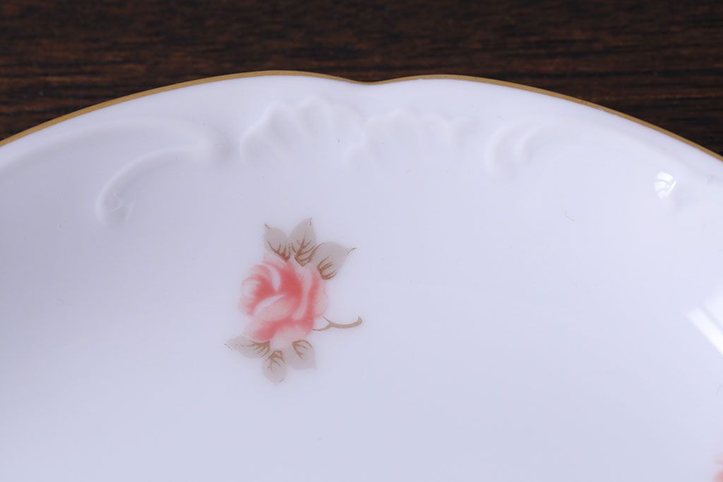 アンティーク雑貨　中古　大倉陶園　金彩　小さなバラ柄の小皿2枚セット(洋食器)