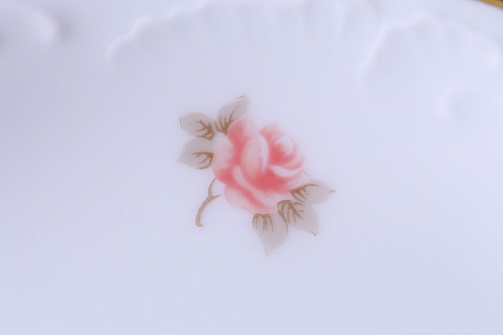 アンティーク雑貨　中古　大倉陶園　金彩　小さなバラ柄の小皿2枚セット(洋食器)