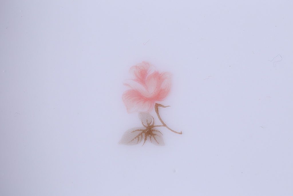 アンティーク雑貨　中古　大倉陶園　金彩　小さなバラ柄の小皿2枚セット(洋食器)