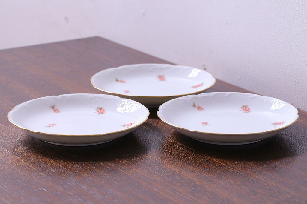 アンティーク雑貨　中古　大倉陶園　金彩　小さなバラ柄の小皿3枚セット(洋食器)