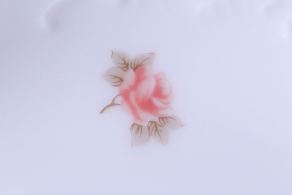 アンティーク雑貨　中古　大倉陶園　金彩　小さなバラ柄の小皿3枚セット(洋食器)