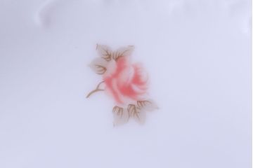 アンティーク雑貨　中古　大倉陶園　金彩　小さなバラ柄の小皿3枚セット(洋食器)