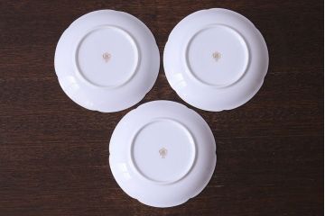 アンティーク雑貨　中古　大倉陶園　金彩　小さなバラ柄の小皿3枚セット(洋食器)