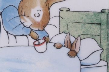 アンティーク雑貨　中古　イギリス Wedgwood(ウェッジウッド)　ピーターラビット　ディナープレート・デザートプレート(洋食器)2枚セット(2)