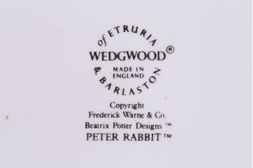 アンティーク雑貨　中古　イギリス Wedgwood(ウェッジウッド)　ピーターラビット　ディナープレート・デザートプレート(洋食器)2枚セット(2)