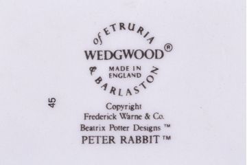 アンティーク雑貨　中古　イギリス Wedgwood(ウェッジウッド)　ピーターラビット　ディナープレート・デザートプレート(洋食器)2枚セット(2)