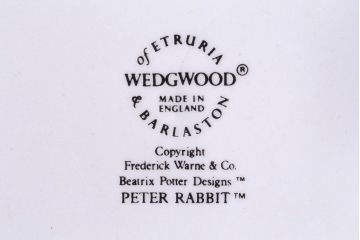アンティーク雑貨　中古　イギリス Wedgwood(ウェッジウッド)　ピーターラビット　ディナープレート・デザートプレート(洋食器)2枚セット(1)