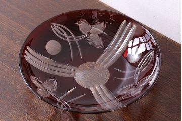 アンティーク雑貨　上品な雰囲気が漂う赤被せ切子ガラス大皿(和食器)