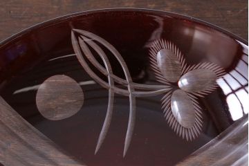 アンティーク雑貨　上品な雰囲気が漂う赤被せ切子ガラス大皿(和食器)