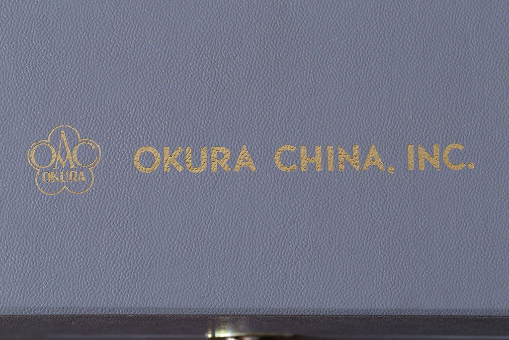 アンティーク雑貨　中古美品　大倉陶園　瑠璃(ルリ)金蝕葡萄　気品漂う花瓶(箱付き)