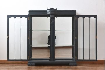 アンティーク家具　イギリスアンティーク　シックな色味のガラスキャビネット(ガラスケース、ショーケース、飾り棚、キュリオケース)