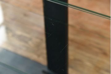 アンティーク家具　イギリスアンティーク　シックな色味のガラスキャビネット(ガラスケース、ショーケース、飾り棚、キュリオケース)