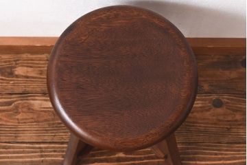 アンティーク雑貨　昭和レトロ　シンプルな丸スツール(椅子、チェア、花台)