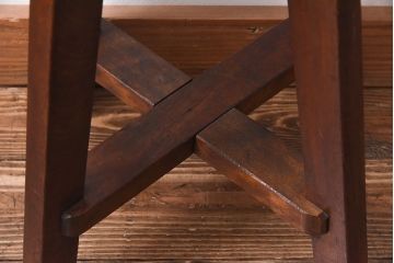 アンティーク雑貨　昭和レトロ　シンプルな丸スツール(椅子、チェア、花台)