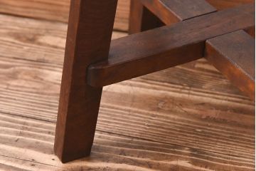 アンティーク雑貨　昭和レトロ　シンプルな丸スツール(椅子、チェア、花台)