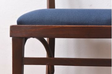 レトロ家具　昭和レトロ　ブナ材　深みのある色合いが魅力のチェア(椅子、ダイニングチェア、ワークチェア)