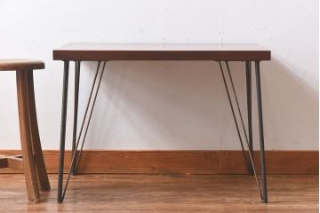 ケヤキ一枚板　古材リメイクの鉄脚ローテーブル(サイドテーブル、カフェテーブル)