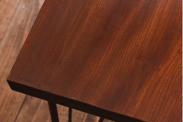 ケヤキ一枚板　古材リメイクの鉄脚ローテーブル(サイドテーブル、カフェテーブル)