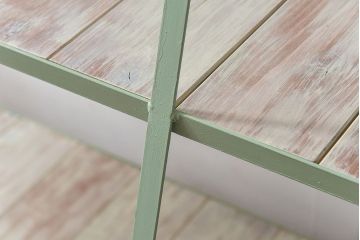 ラフジュオリジナル　シャビーなペイントが魅力の台形アイアンラック(飾り棚、陳列棚)