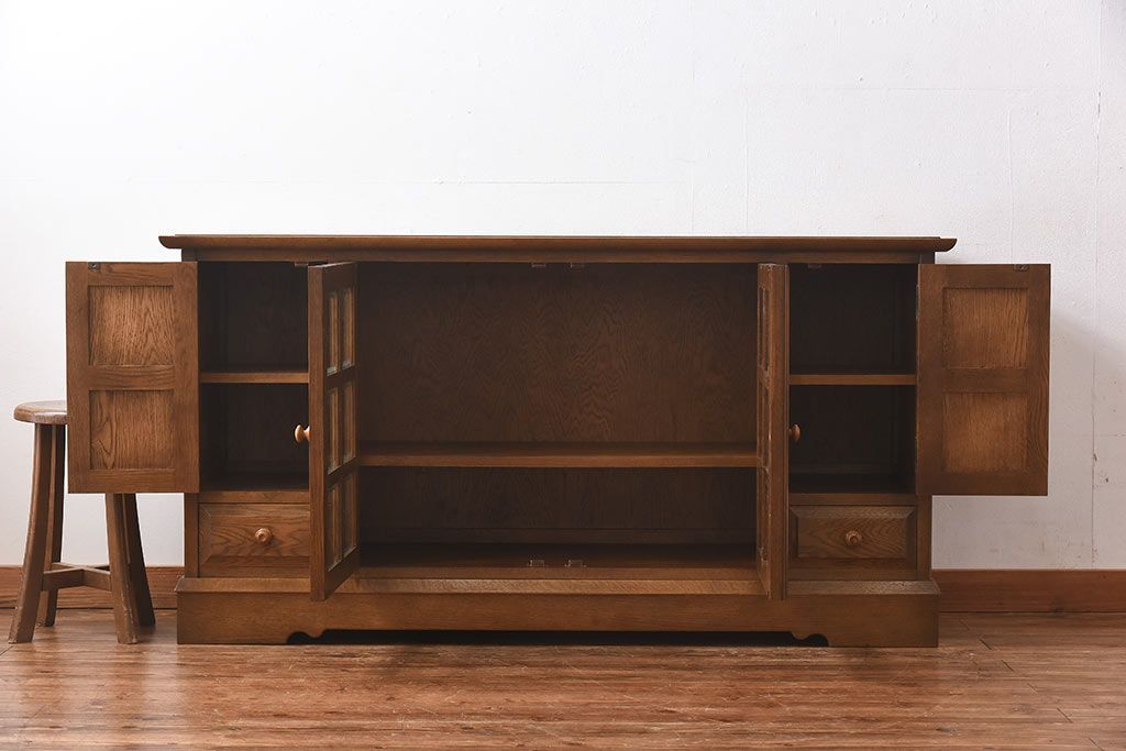 中古　北海道民芸　明るい色味がめずらしい!ナラ材のサイドボード(収納棚、キャビネット)(定価38万円)