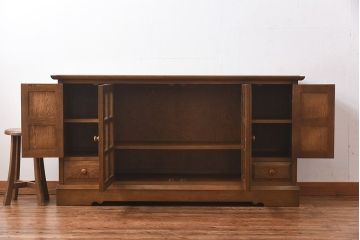 中古　北海道民芸　明るい色味がめずらしい!ナラ材のサイドボード(収納棚、キャビネット)(定価38万円)