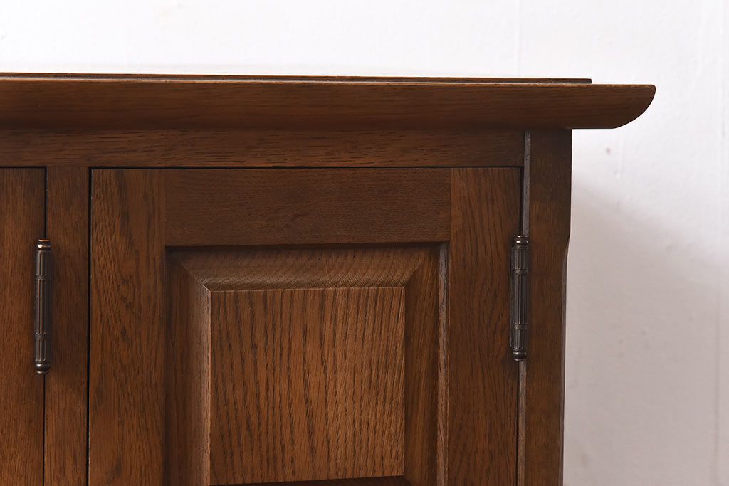 中古　北海道民芸　明るい色味がめずらしい!ナラ材のサイドボード(収納棚、キャビネット)(定価38万円)