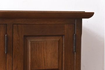 中古　北海道民芸　明るい色味がめずらしい!ナラ材のサイドボード(収納棚、キャビネット)(定価38万円)