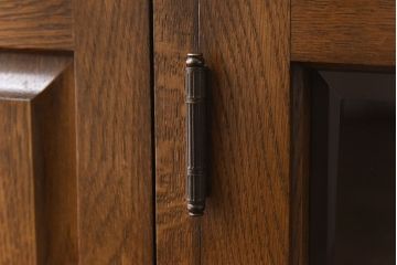 中古　北海道民芸　明るい色味がめずらしい!ナラ材のサイドボード(収納棚、キャビネット)(定価38万円)