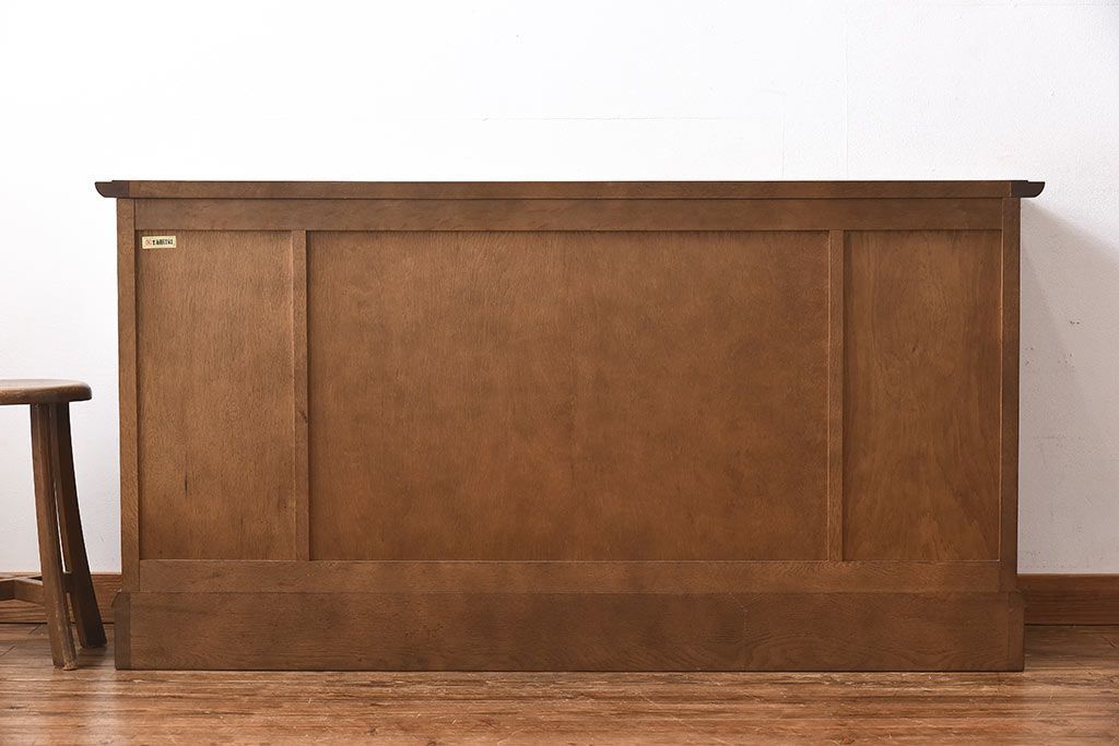 中古　北海道民芸　明るい色味がめずらしい!ナラ材のサイドボード(収納棚、キャビネット)(定価38万円)